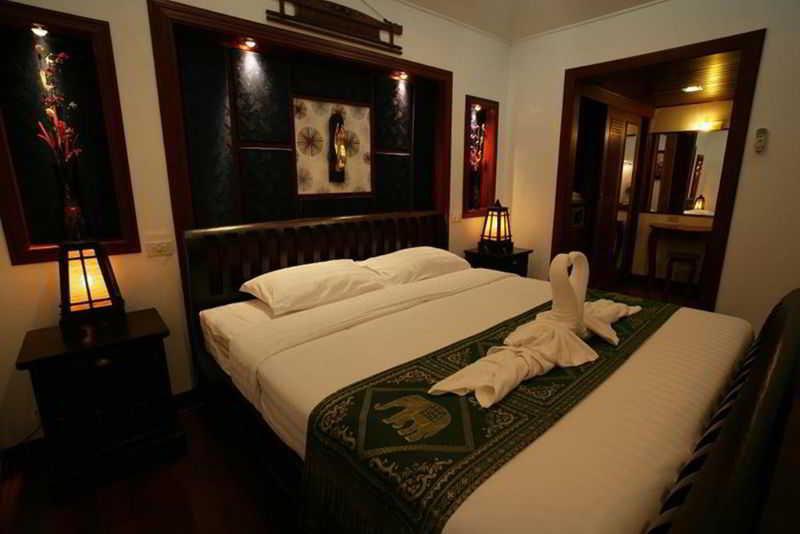 Ploen Chaweng By Tolani Hotel Exterior photo